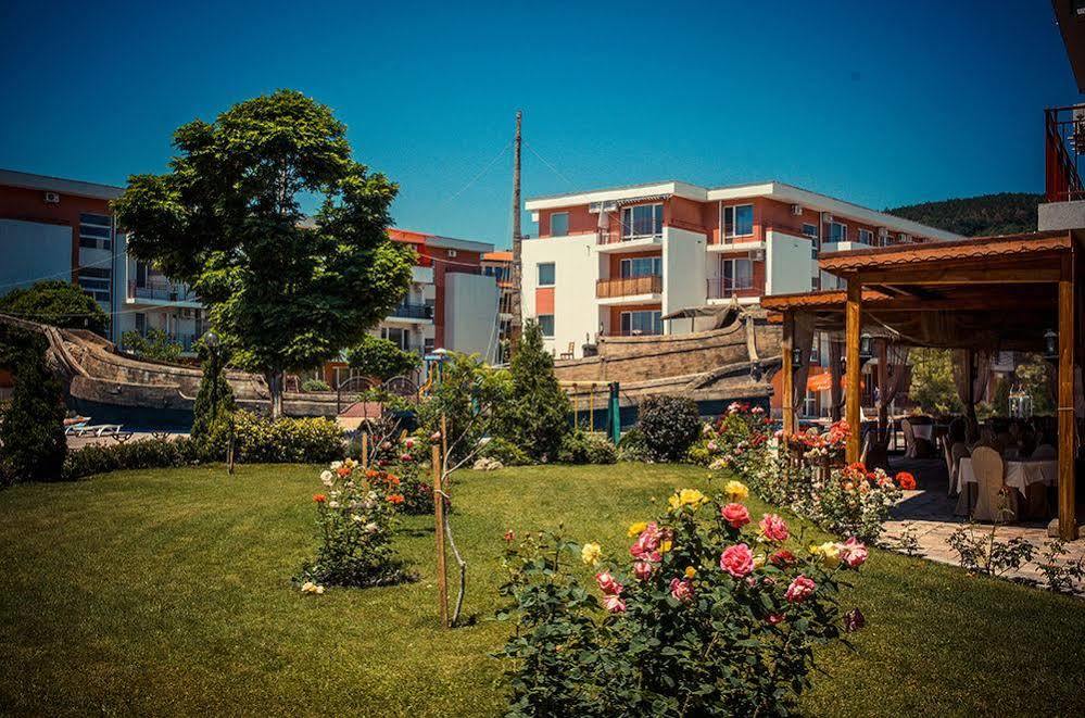 Privilege Fort Beach - Menada Apartments Elenite Exteriér fotografie